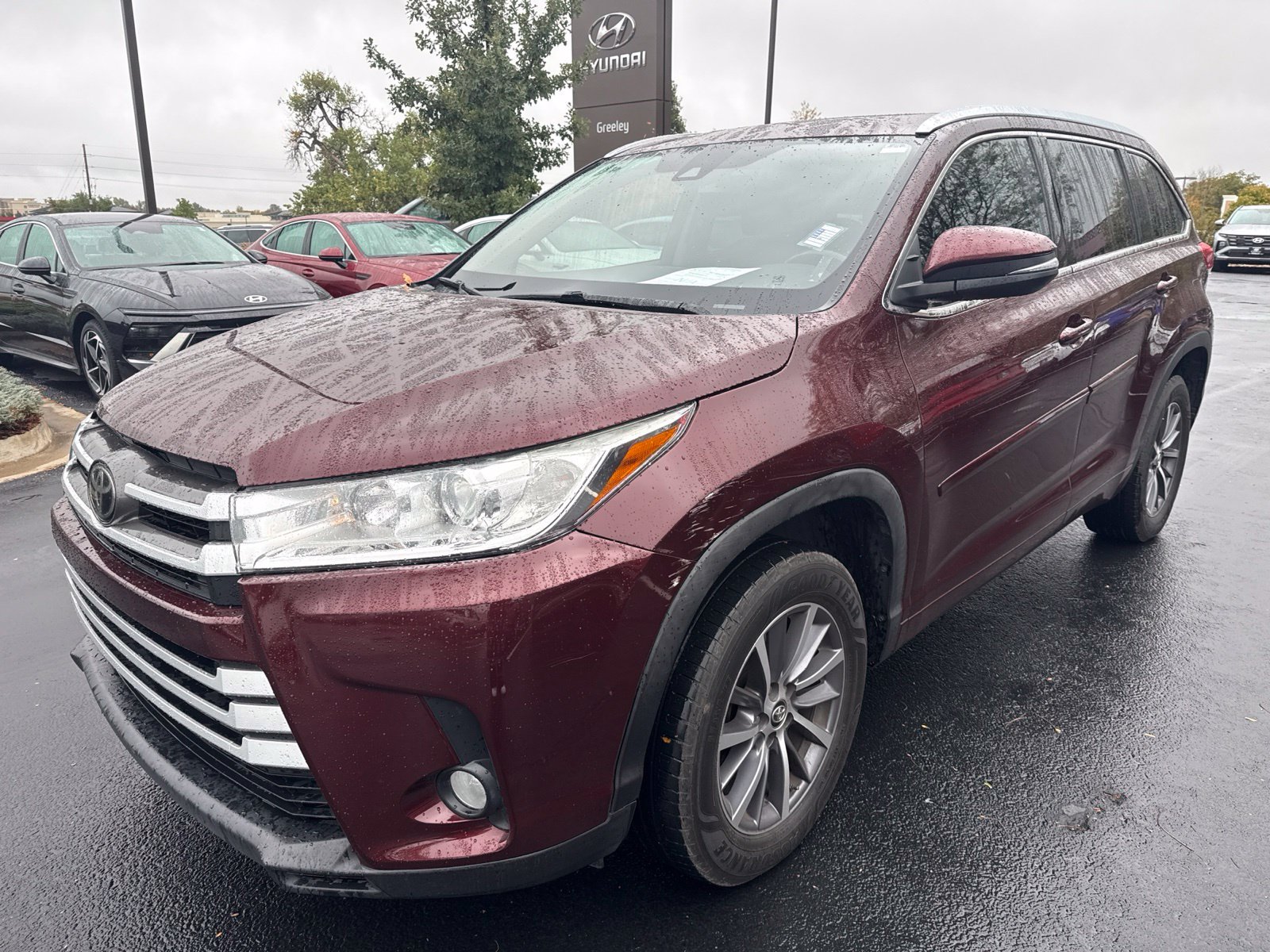 Used 2018 Toyota Highlander XLE FWD image 3