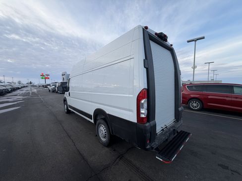Used 2024 RAM ProMaster 3500 w/ Delivery Van Package image 13