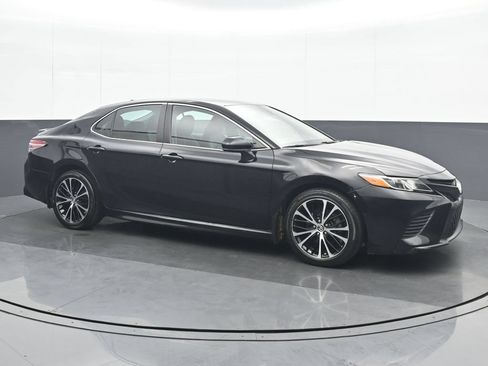 Used 2019 Toyota Camry SE w/ Protection Package (Q2) FWD image 8