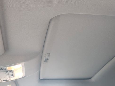 Used 2016 Toyota Highlander XLE image 24