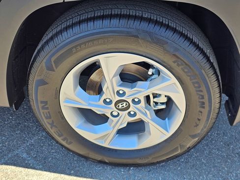 Certified 2024 Hyundai Tucson SEL FWD image 8