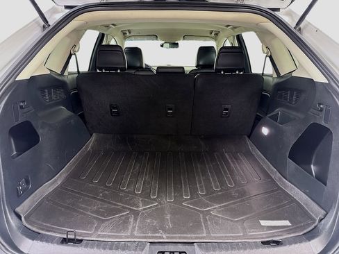 Used 2020 Ford Edge SEL image 21