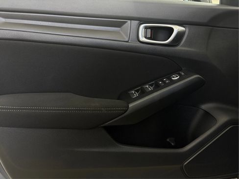 Used 2025 Honda Civic Sport image 25