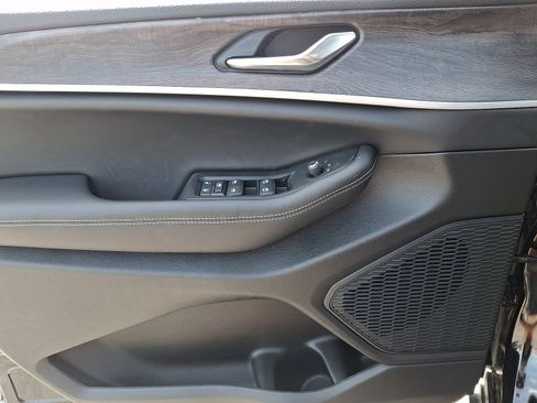 New 2026 Jeep Grand Cherokee Altitude AWD/4WD image 12