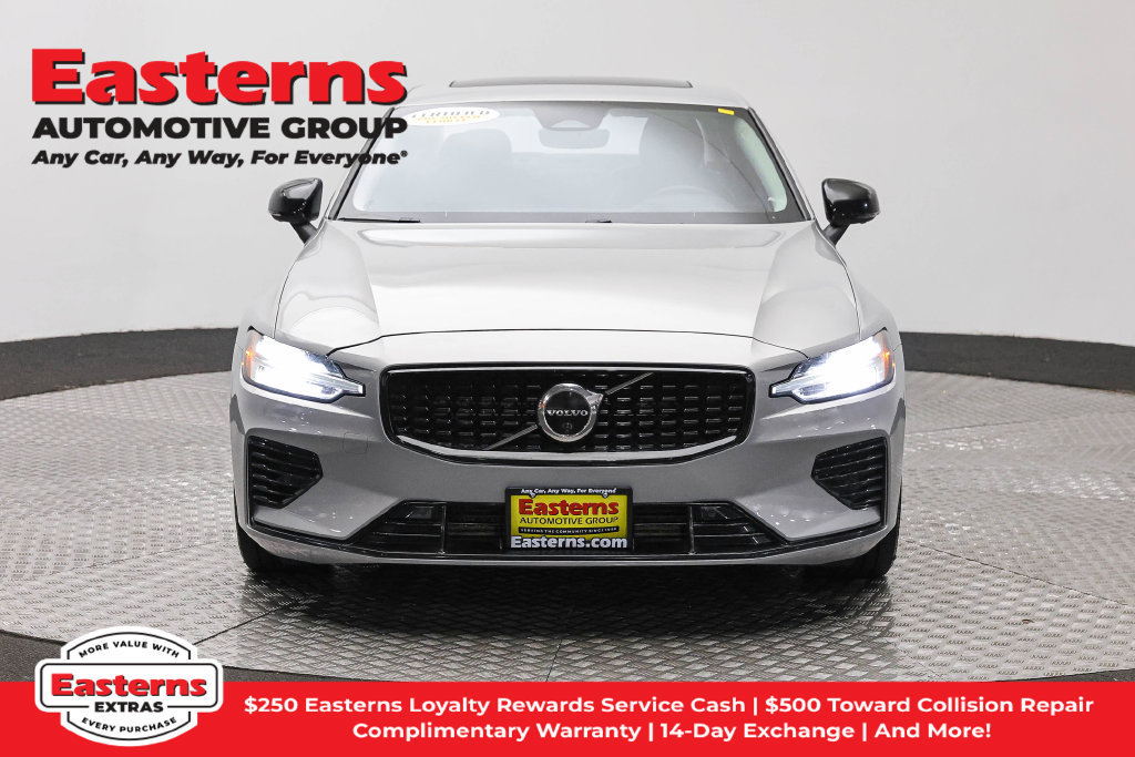 Used 2023 Volvo S60 T8 Plus AWD/4WD image 3