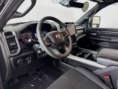 Used 2025 RAM 3500 Big Horn AWD/4WD image 9