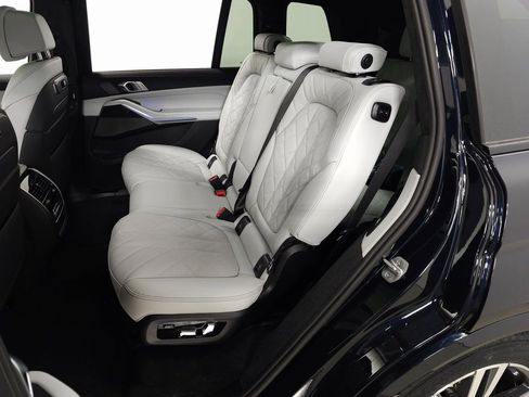 Used 2026 BMW X7 xDrive40i AWD/4WD image 34