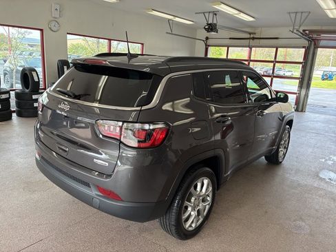 Used 2024 Jeep Compass Latitude AWD/4WD image 15