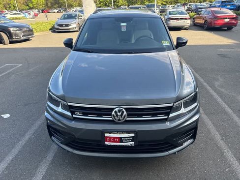 Used 2021 Volkswagen Tiguan SE R-Line image 2