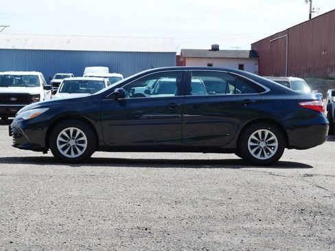 Used 2015 Toyota Camry LE FWD image 5
