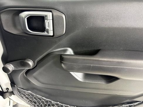 Used 2018 Jeep Wrangler Unlimited Sport AWD/4WD image 15