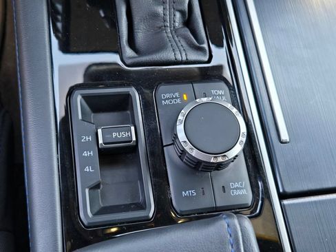 Used 2024 Toyota Tundra Platinum w/ TRD Off-Road Package AWD/4WD image 17