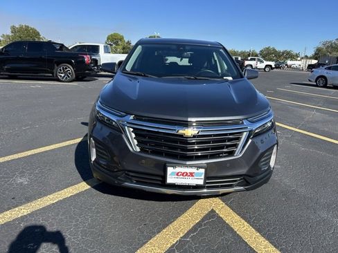 Used 2023 Chevrolet Equinox LT image 2