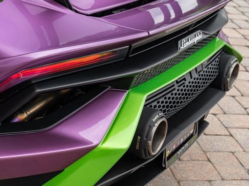 Used 2023 Lamborghini Huracan STO image 16