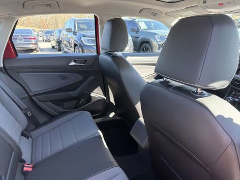 New 2026 Volkswagen Jetta SE FWD image 18