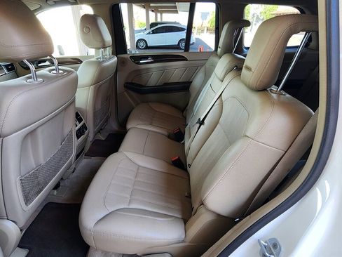 Used 2015 Mercedes-Benz GL 450 4MATIC w/ Lighting Package image 86