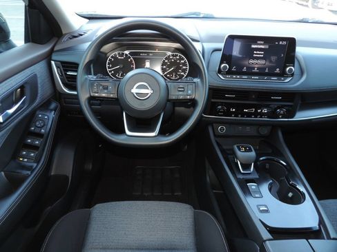 Used 2023 Nissan Rogue SV FWD image 21