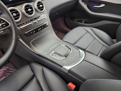 Certified 2022 Mercedes-Benz GLC 300 image 11