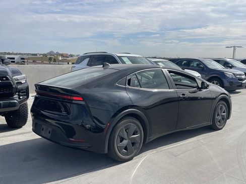 Used 2024 Toyota Prius LE image 2