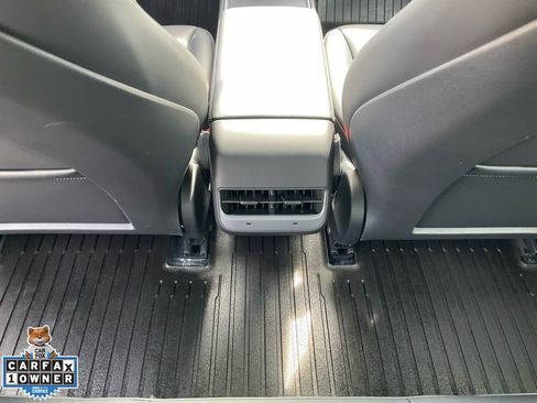 Used 2023 Tesla Model 3 Standard Range image 33