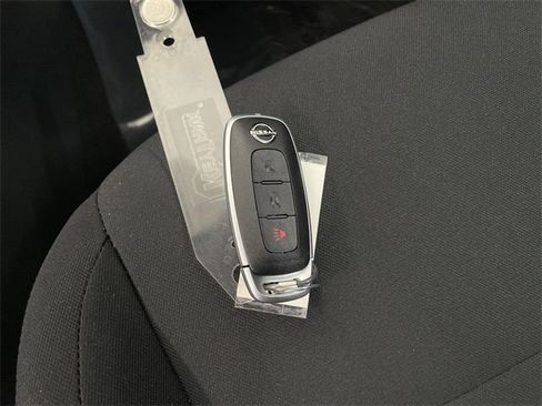 Certified 2025 Nissan Kicks Play S image 29