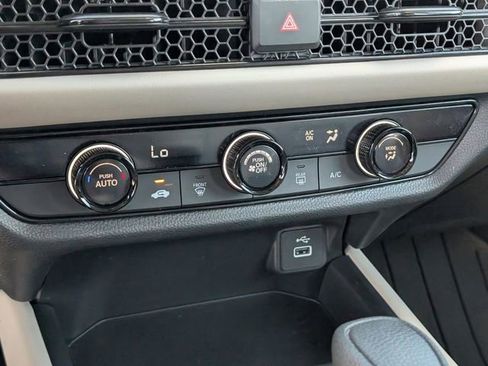 Used 2025 Honda HR-V LX image 22