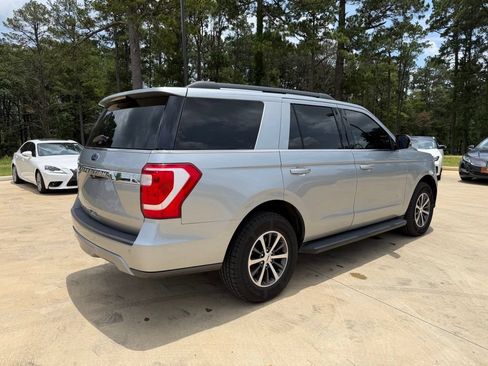 Used 2021 Ford Expedition XLT RWD image 5