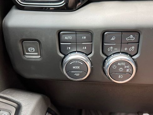 Used 2024 GMC Sierra 2500 AT4X w/ AT4X AEV Edition AWD/4WD image 17