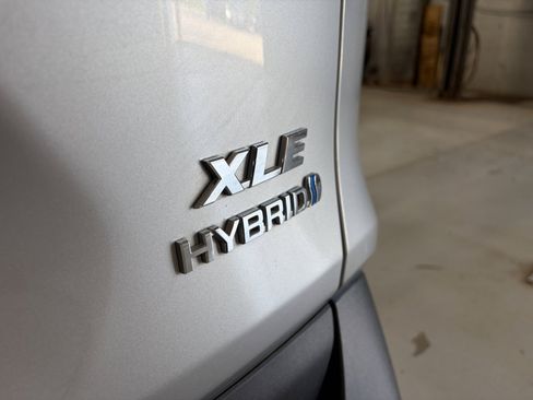 Used 2024 Toyota RAV4 XLE w/ Convenience Package AWD/4WD image 30