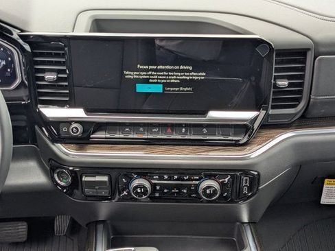 Used 2026 Chevrolet Silverado 1500 LT Trail Boss w/ Convenience Package II AWD/4WD image 18