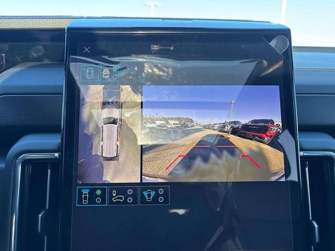 New 2026 GMC Yukon XL Denali w/ Sun & Power Step Package AWD/4WD image 15