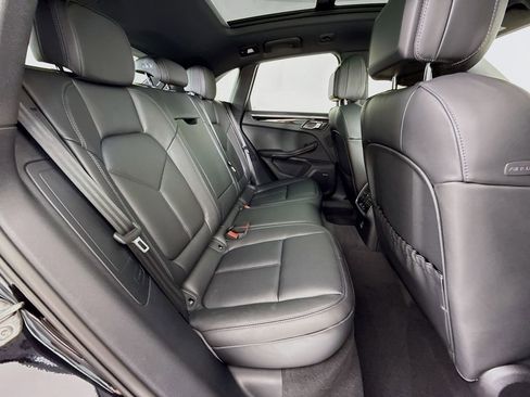 New 2026 Porsche Macan image 30