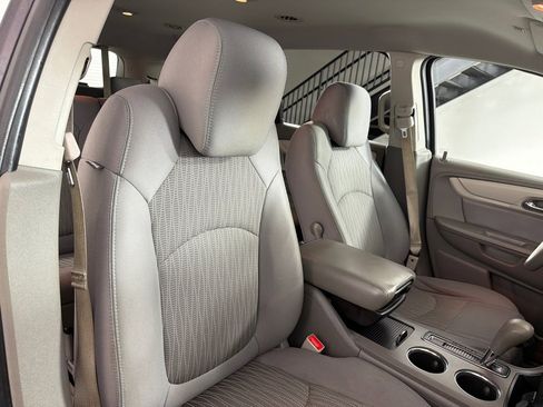 Used 2015 Chevrolet Traverse LS FWD image 26