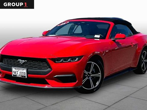Used 2024 Ford Mustang Convertible RWD image 1