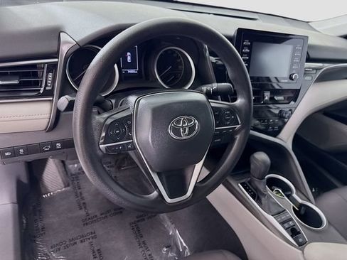 Certified 2022 Toyota Camry LE FWD image 10