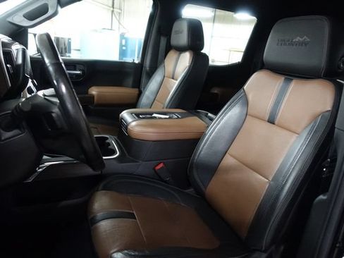 Used 2022 Chevrolet Silverado 1500 High Country w/ LPO, Dark Essentials Package AWD/4WD image 11