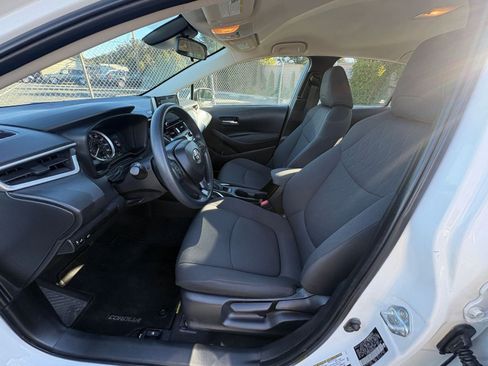 Used 2021 Toyota Corolla LE w/ Carpet Mat Package (TMS) image 24