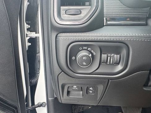 Used 2023 RAM 1500 Limited AWD/4WD image 23
