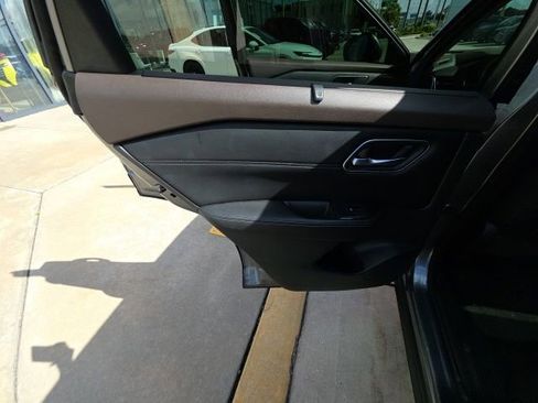 Used 2021 Nissan Rogue SV w/ Premium Package FWD image 23