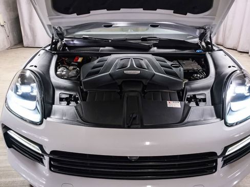 Used 2020 Porsche Cayenne S AWD/4WD image 30