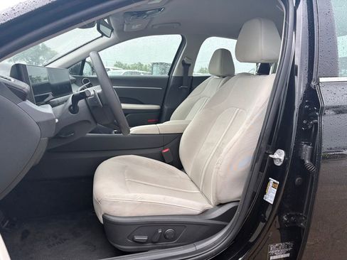 Used 2025 Hyundai Sonata SEL FWD image 10