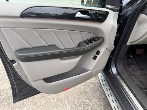 Used 2016 Mercedes-Benz GL 450 4MATIC image 18