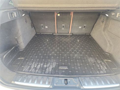 Used 2019 Jaguar F-PACE S image 27