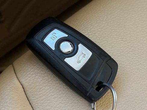 Used 2013 BMW 328i Sedan RWD image 25