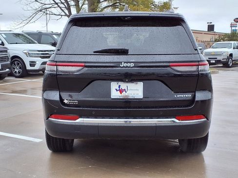 Used 2022 Jeep Grand Cherokee Limited w/ Luxury Tech Group II image 7