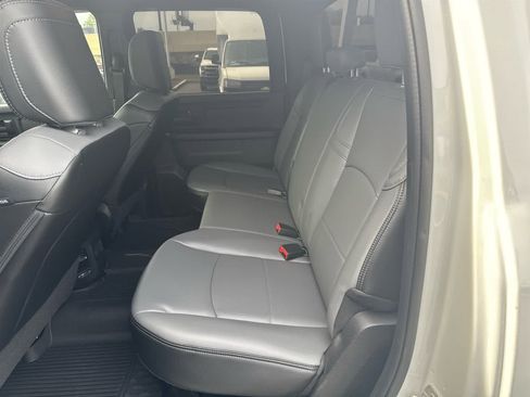 Used 2024 RAM 3500 Tradesman w/ Chrome Appearance Group image 21