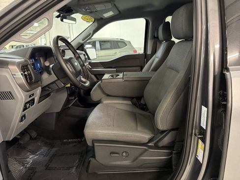 Used 2025 Ford F150 XLT w/ Equipment Group 301A Standard AWD/4WD image 15
