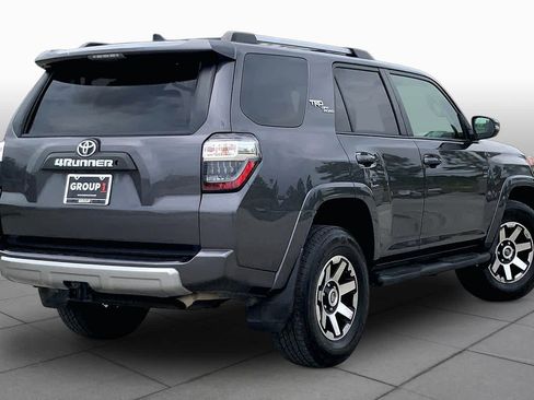 Used 2017 Toyota 4Runner TRD Off-Road Premium AWD/4WD image 13