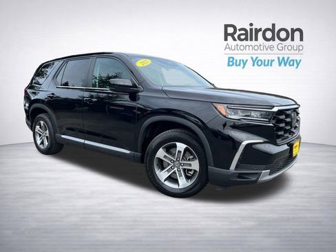 Used 2025 Honda Pilot EX-L image 1