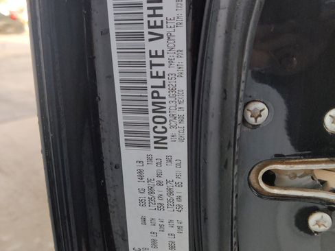 Used 2018 RAM 3500 Tradesman image 25